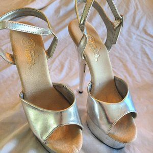 Pleaser  Strap open toe Size 7.5  Delight  Chrome